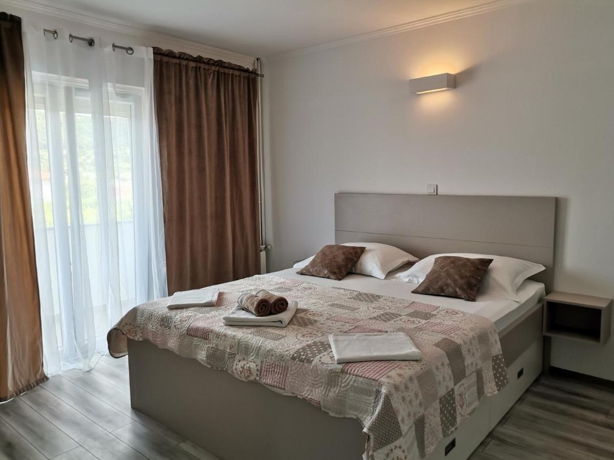 Family Friendly Apartments With A Swimming Pool Supetarska Draga - Donja, Rab - 2019 Εξωτερικό φωτογραφία