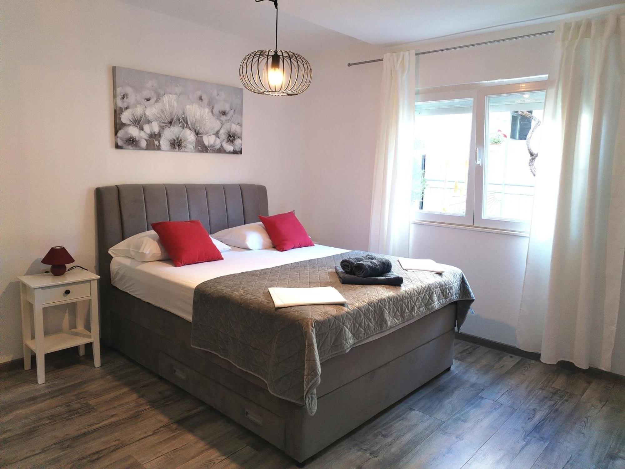 Family Friendly Apartments With A Swimming Pool Supetarska Draga - Donja, Rab - 2019 Εξωτερικό φωτογραφία